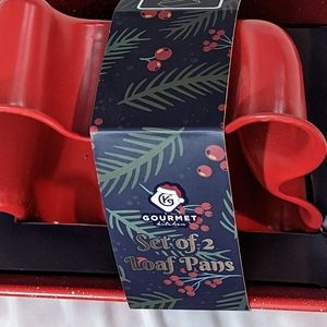 Gourmet Kitchen Loaf Pans Set of 2 Gingerbread Man and regular Pan Red